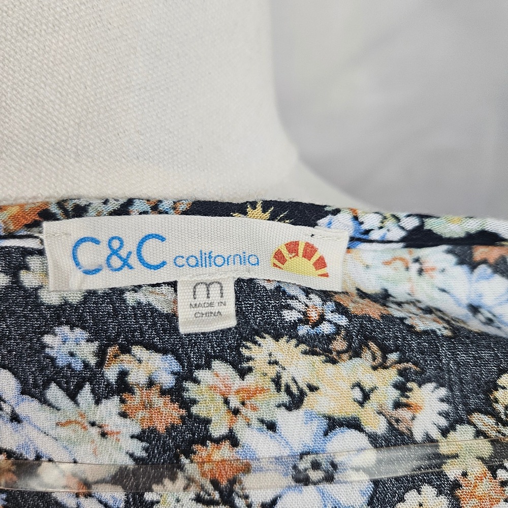 C&C California Women Black‎ Floral Tie Front Button Down Rayon Blouse Size M - Picture 5 of 7